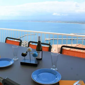 https://apartamento-casa-linda-con-vistas-espectaculares.topcostabravahotels.com