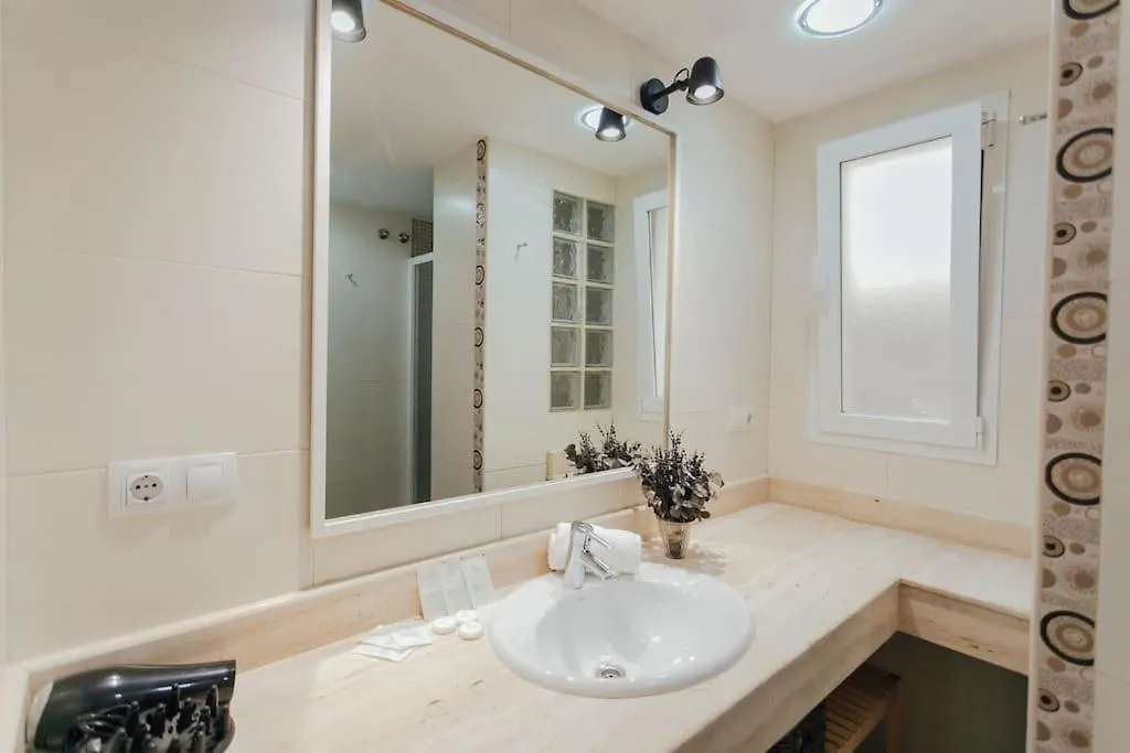 O&L Murillo Bright Apartment - Terrace & Parking Seville 0*,